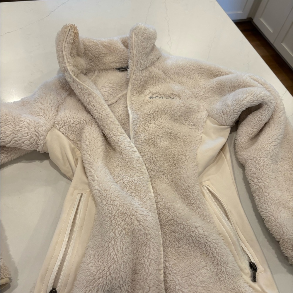 Columbia Women's Cream Teddy Jacket